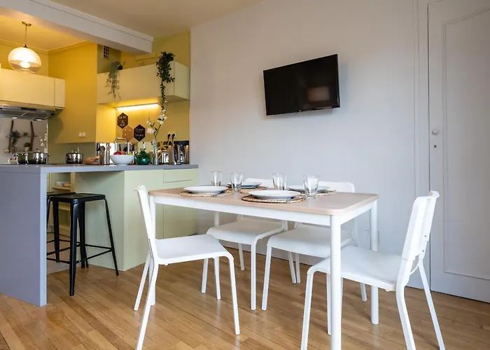 Apartament Centre - Proche Gare - Parking Velo - Balcon - Arrivee Autonome