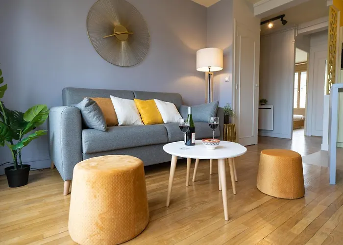 Appartement Centre - Proche Gare - Parking Velo - Balcon - Arrivee Autonome *